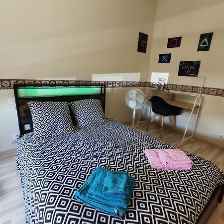 Grand Appartement De Haut Standing En Centre-Ville Montluçon Esterno foto