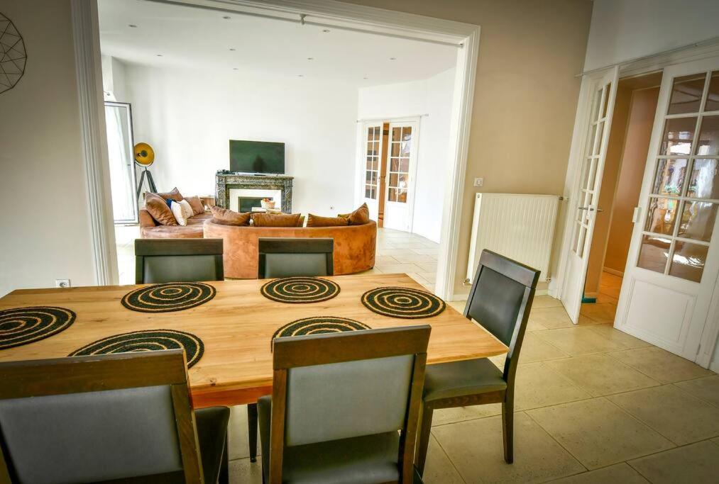 Grand Appartement De Haut Standing En Centre-Ville Montluçon Esterno foto