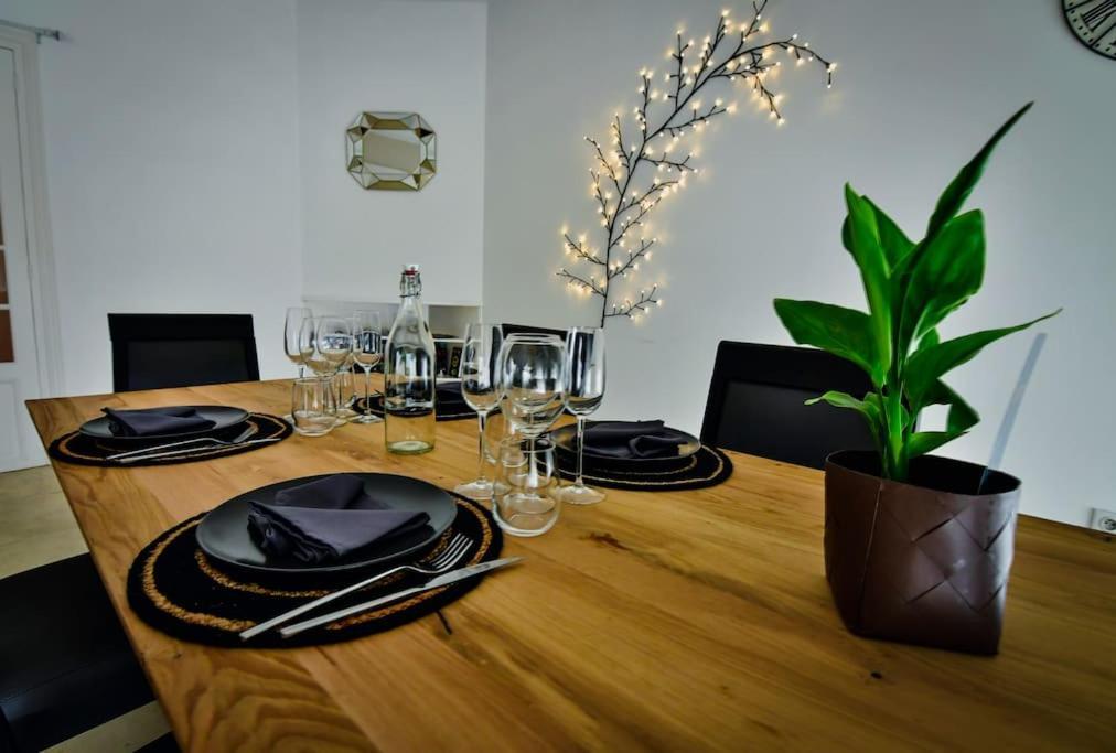 Grand Appartement De Haut Standing En Centre-Ville Montluçon Esterno foto