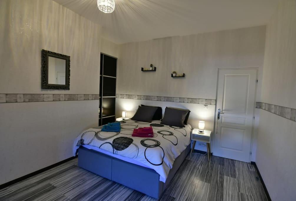 Grand Appartement De Haut Standing En Centre-Ville Montluçon Esterno foto